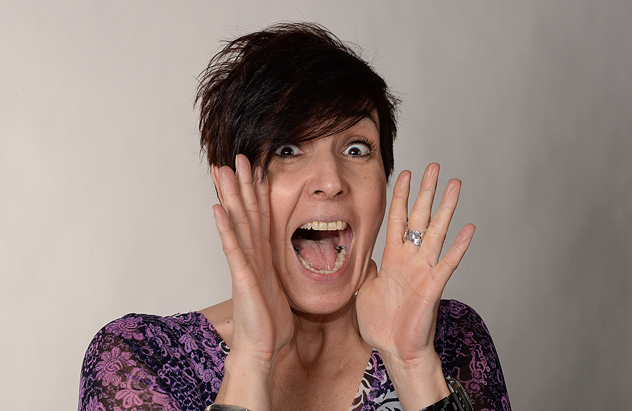 Model Astrid in Action